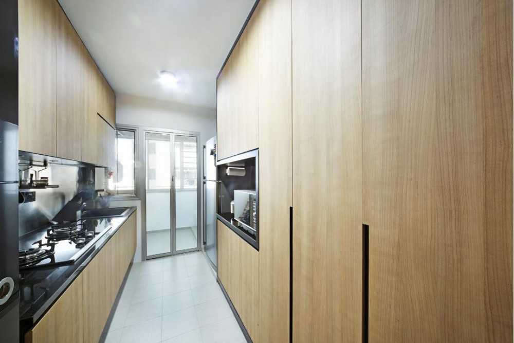 Scandinavian Kitchen with Kitchen Backsplash and Kitchen Cabinets
