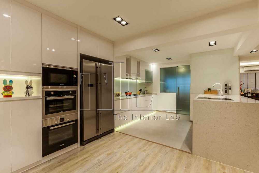 Modern Kitchen with Countertop and Kitchen Island