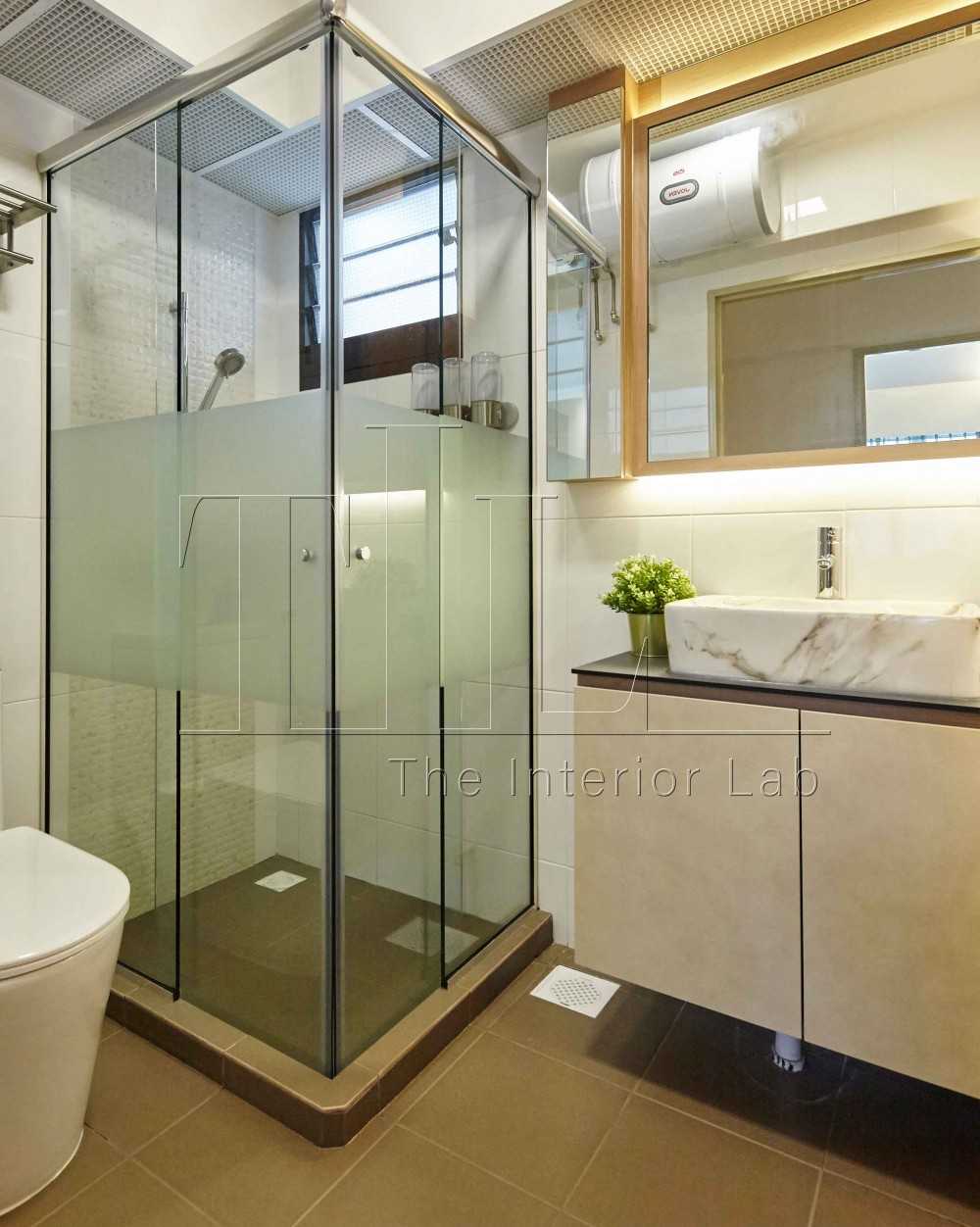 Modern Bathroom with Mirror and Cove Lighting