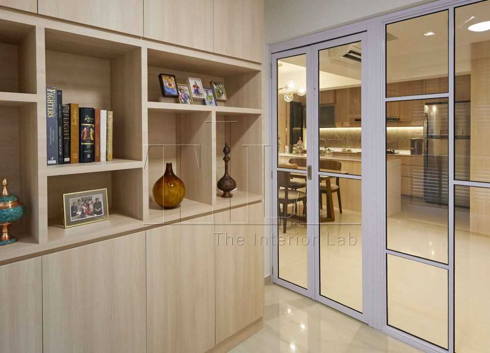 Modern Home Office with Bookshelf and Feature Wall