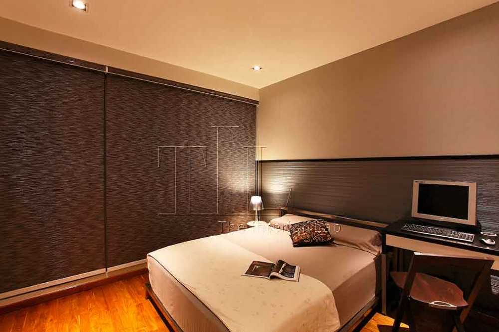 Transitional Bedroom with Ceiling Light and Wardrobe
