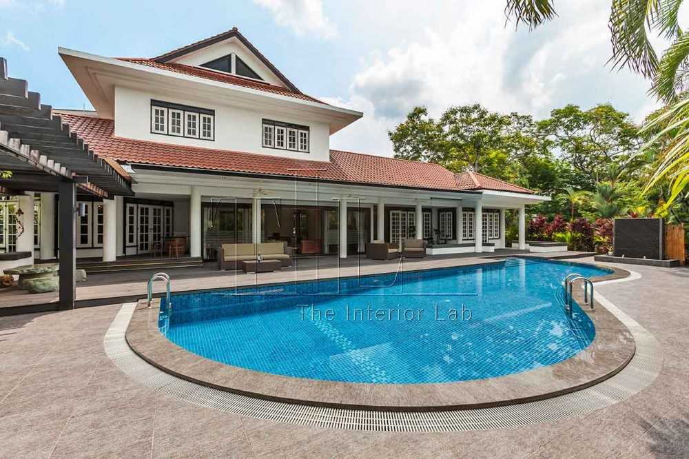 Contemporary Pool with Bay Window and Outdoor Table