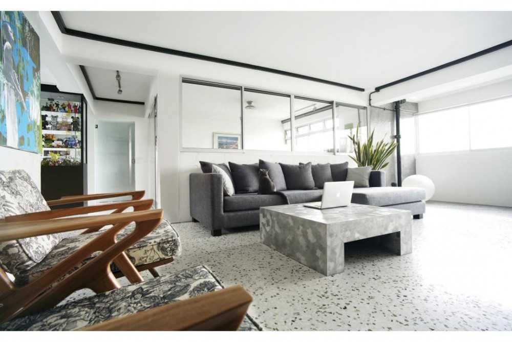 Eclectic Living Room with Sofa and Coffee Table