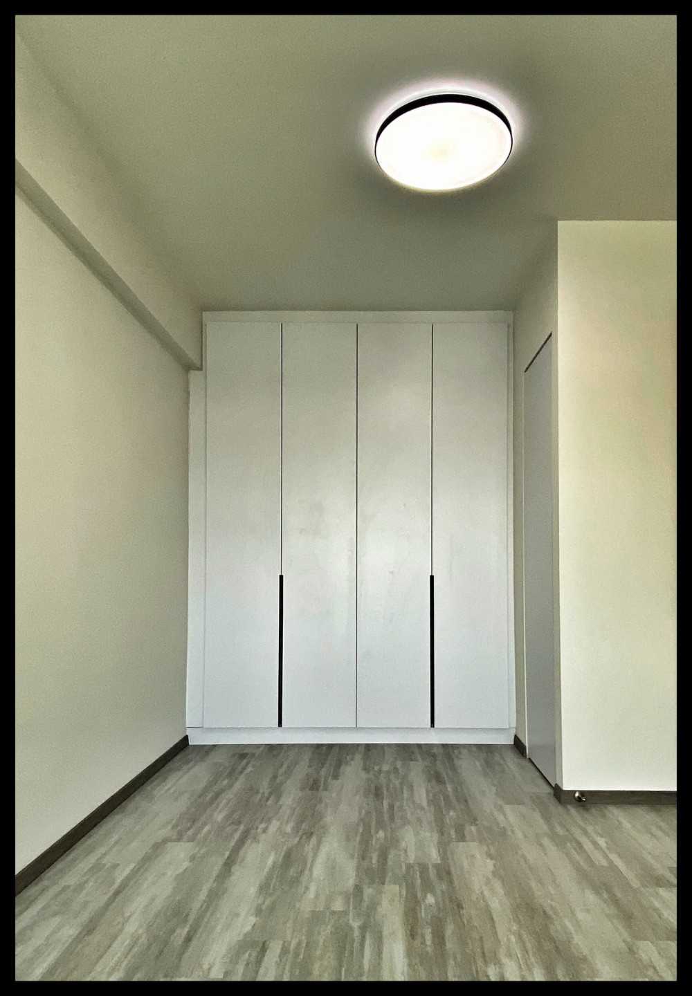 Country Bedroom with Vinyl Flooring and Wardrobe