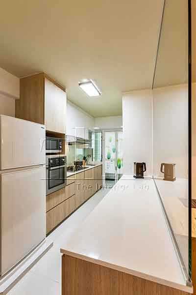 Minimalist Kitchen with Kitchen Window and Kitchen Island