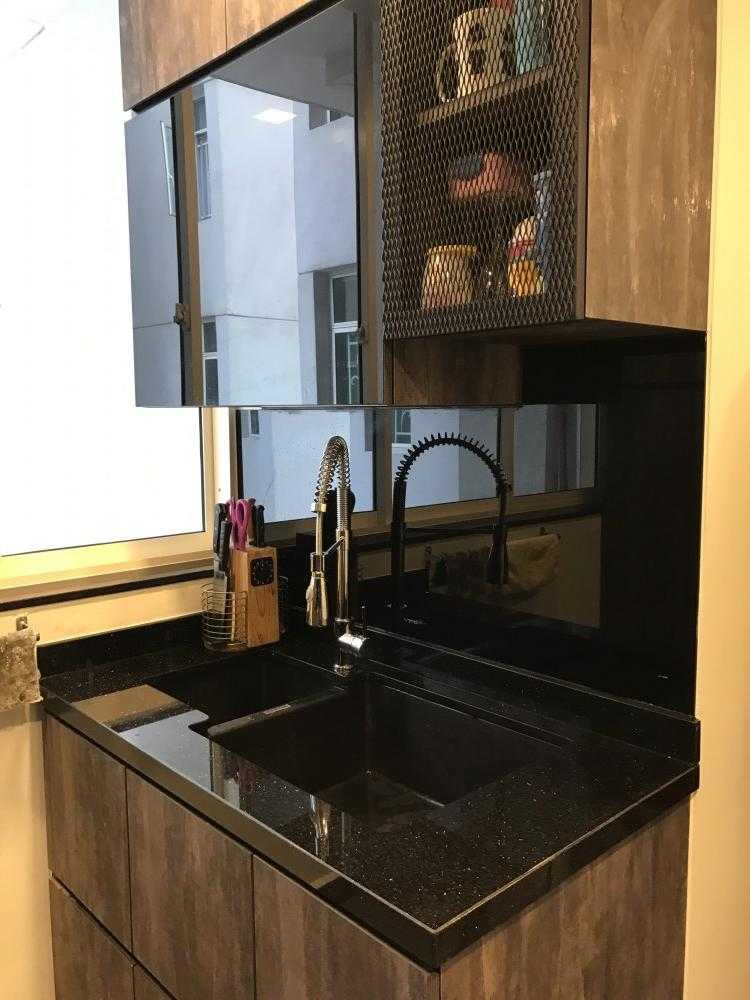 Scandinavian Kitchen with Countertop and Homogeneous Tiles