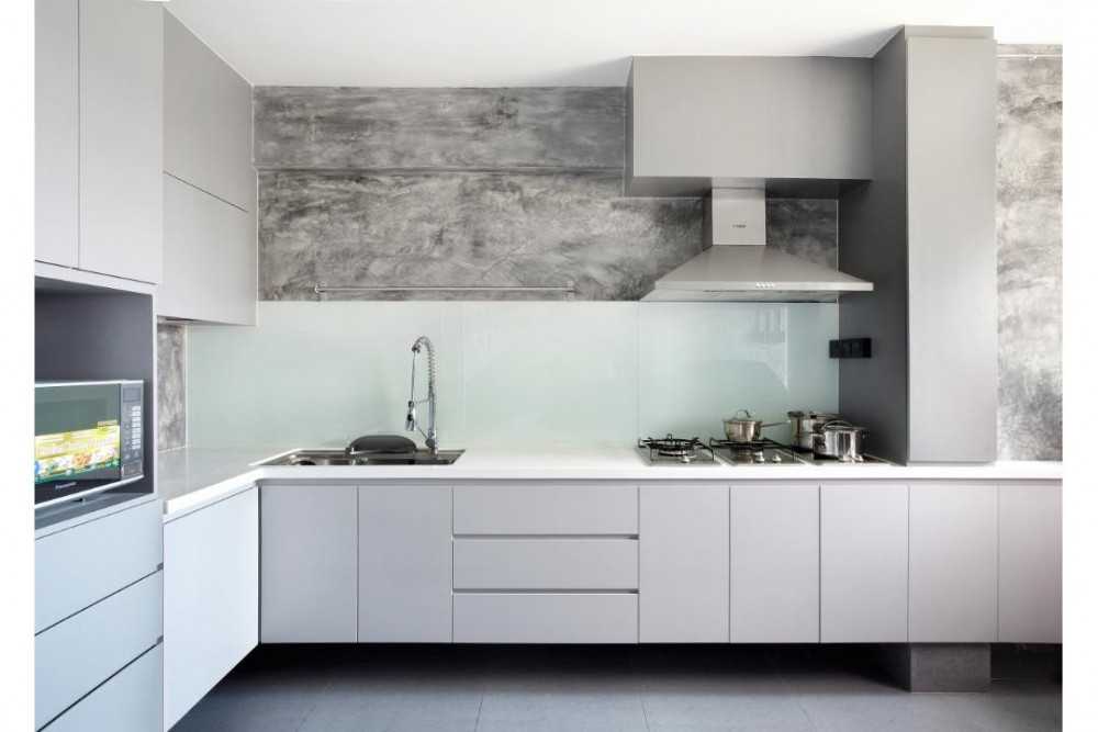 Industrial Kitchen with Kitchen Backsplash and Kitchen Cabinets