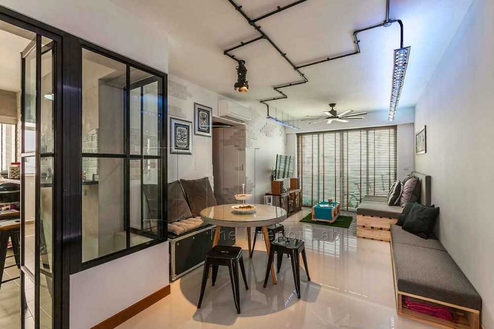 Industrial Dining Room with Dining Table and Dining Chairs