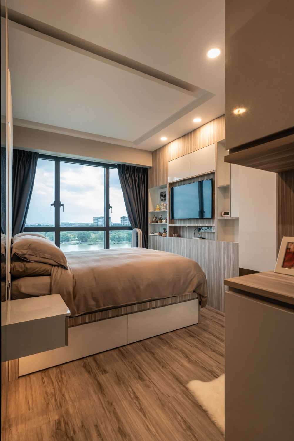 Modern Bedroom with Vinyl Flooring and Cove Lighting