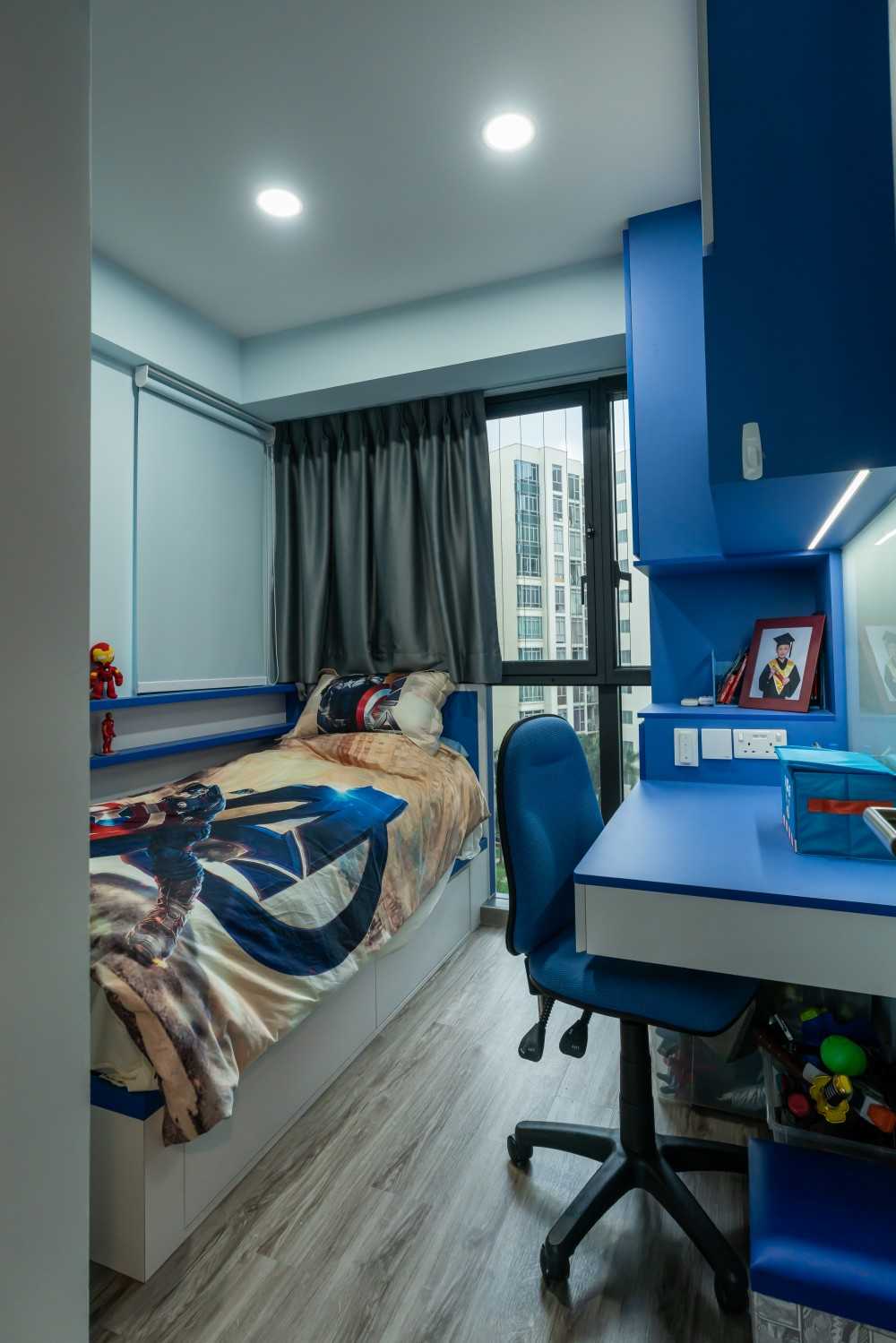 Modern Bedroom with Bookshelf and Vinyl Flooring