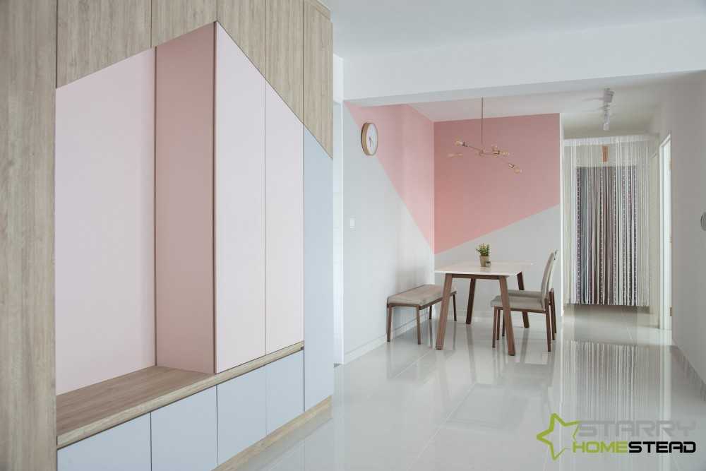 Scandinavian Dining Room with Dining Table and Dining Chairs