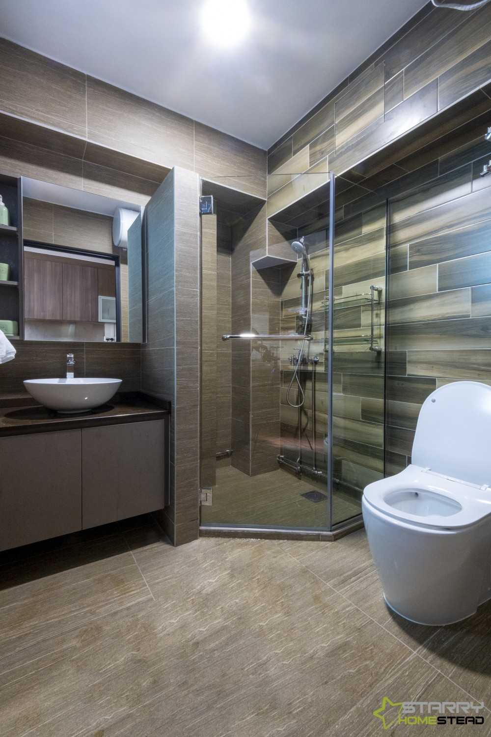 Modern Bathroom with Mirror and Bathroom Mirrors