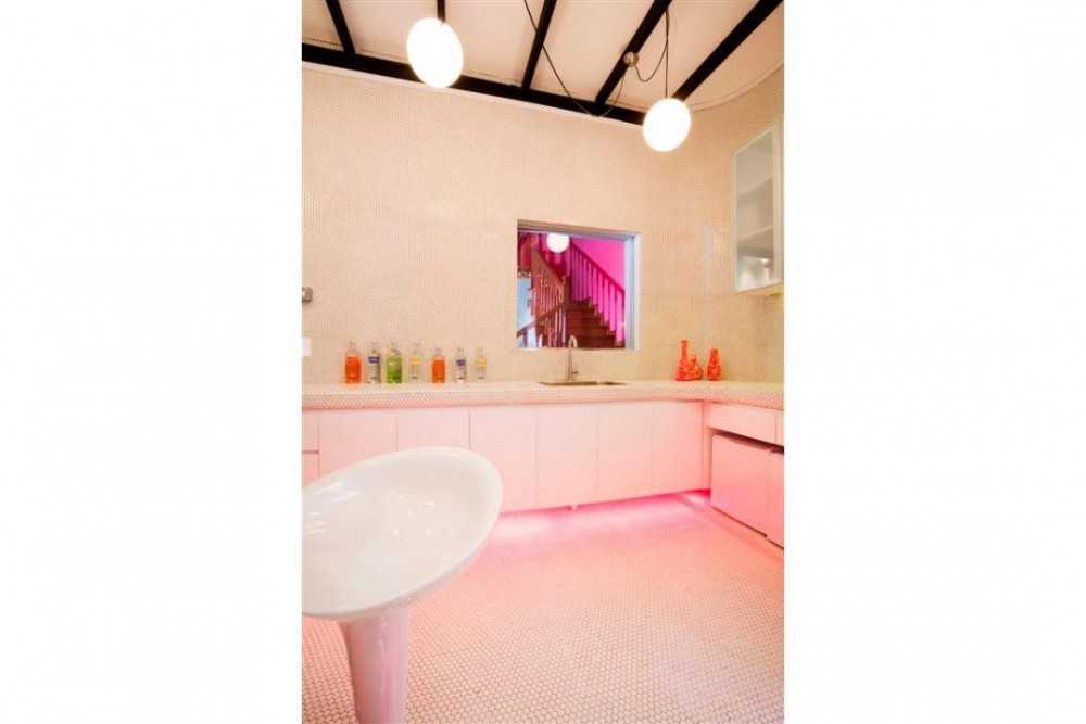 Eclectic Retail with Countertop and Drop Light