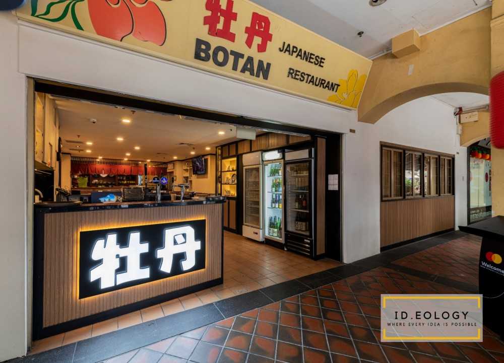 Asian Restaurant with Bar Counter and Dining Table