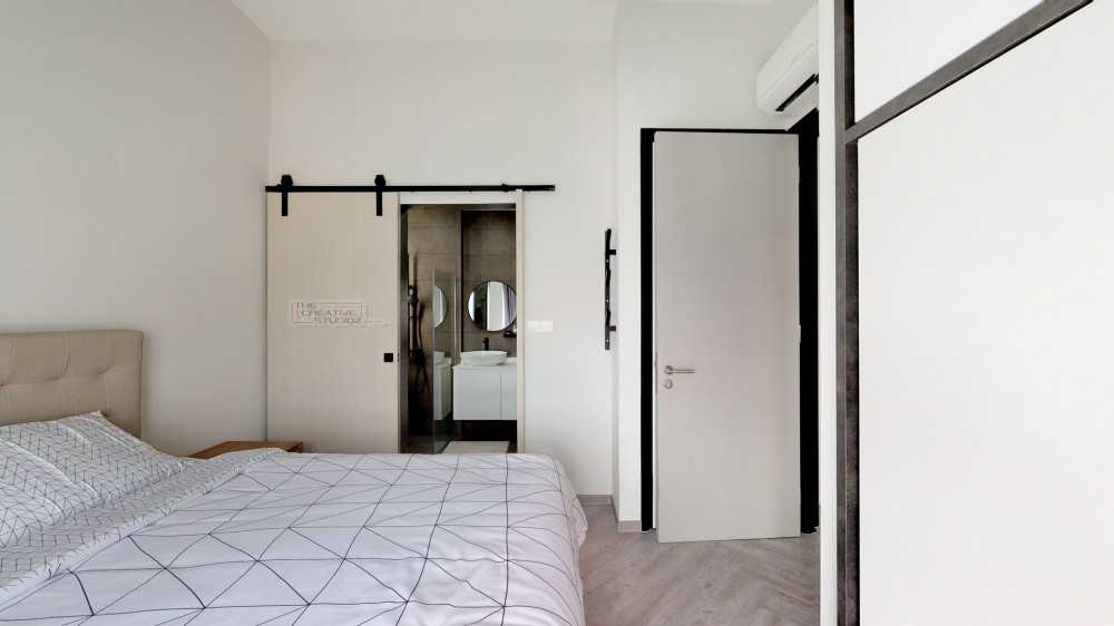 Minimalist Bedroom with Vinyl Flooring and Wardrobe