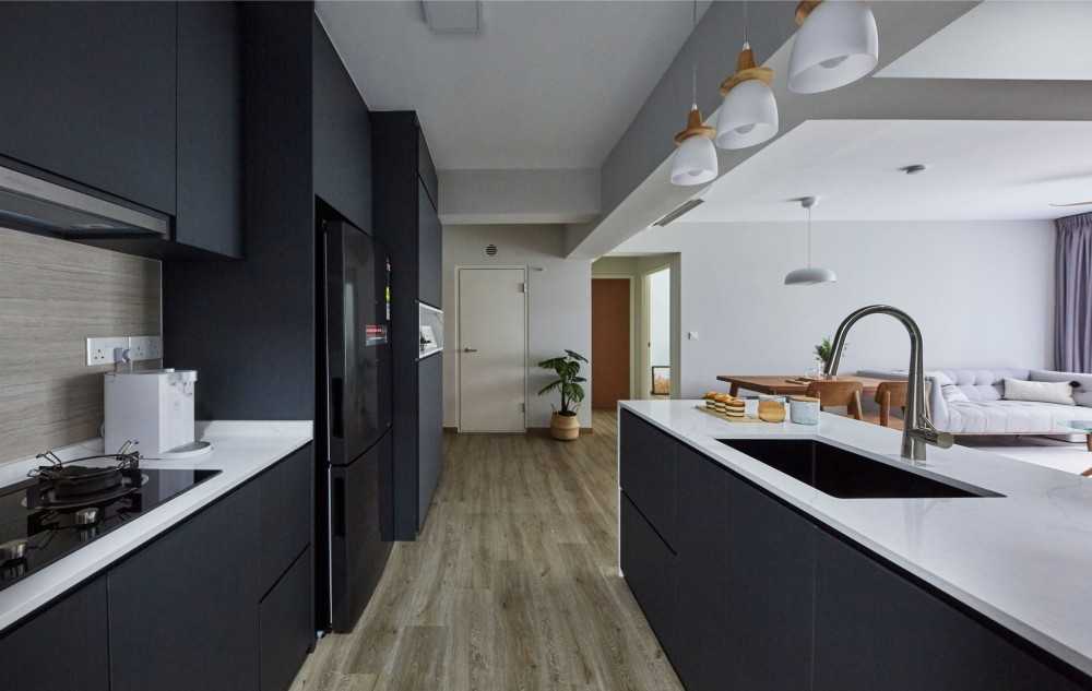 Modern Kitchen with Countertop and Kitchen Island
