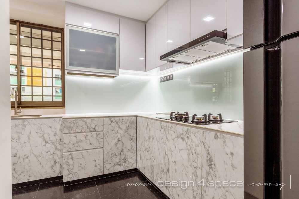 Contemporary Kitchen with Homogeneous Tiles and Marble Floor
