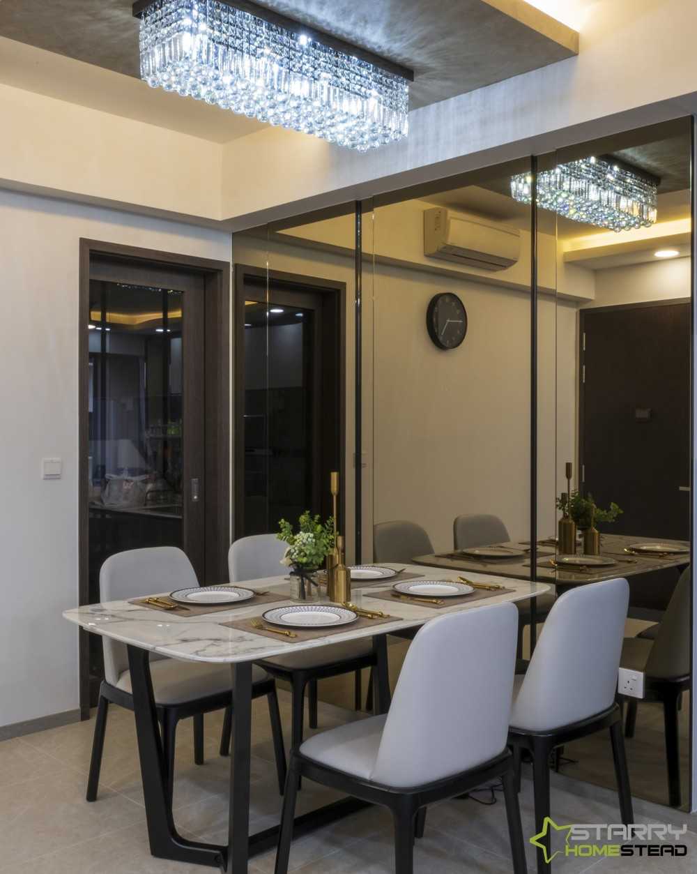 Modern Dining Room with Mirror and Dining Table