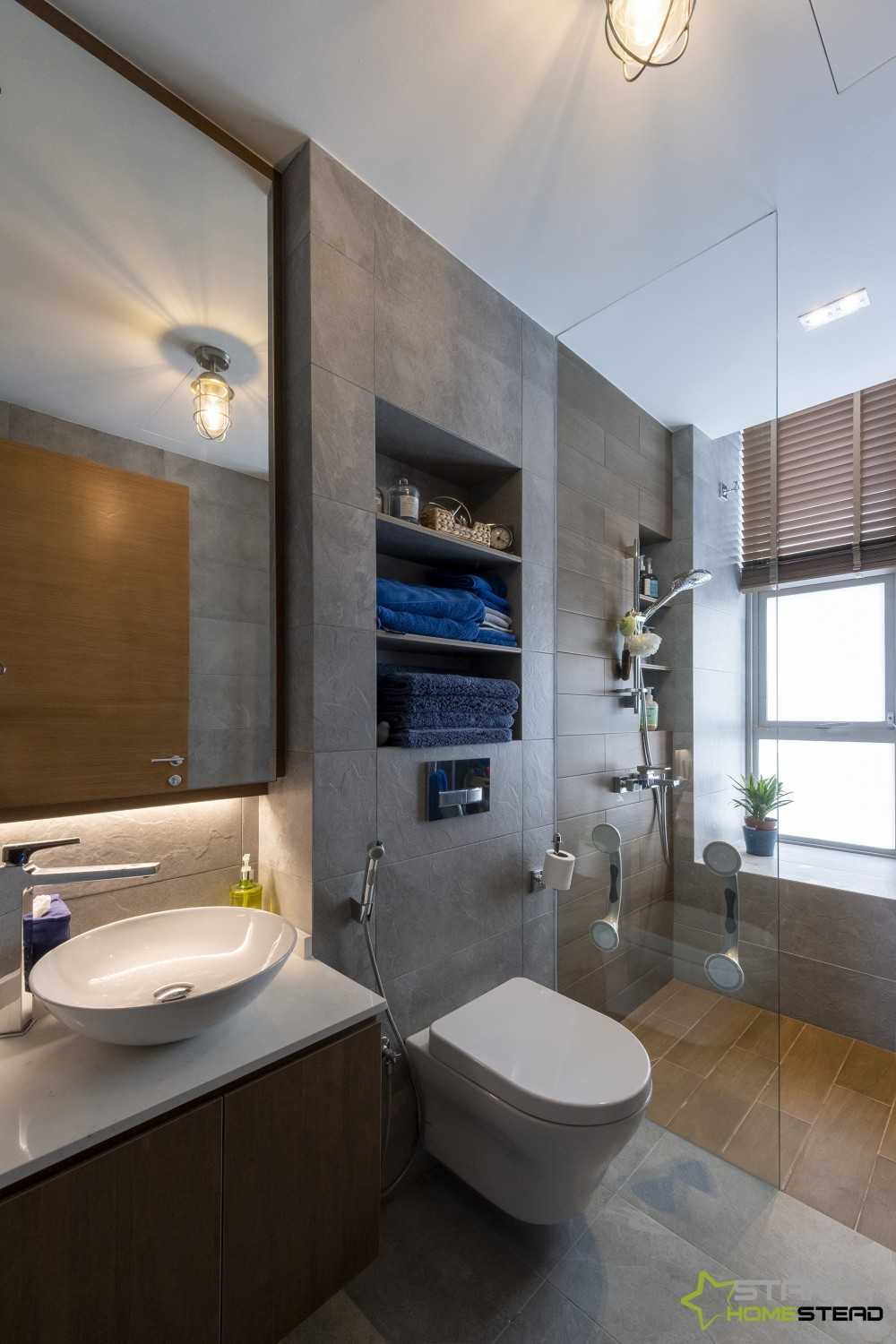 Vintage Bathroom with Bathroom Accessories and Toilet Bowl