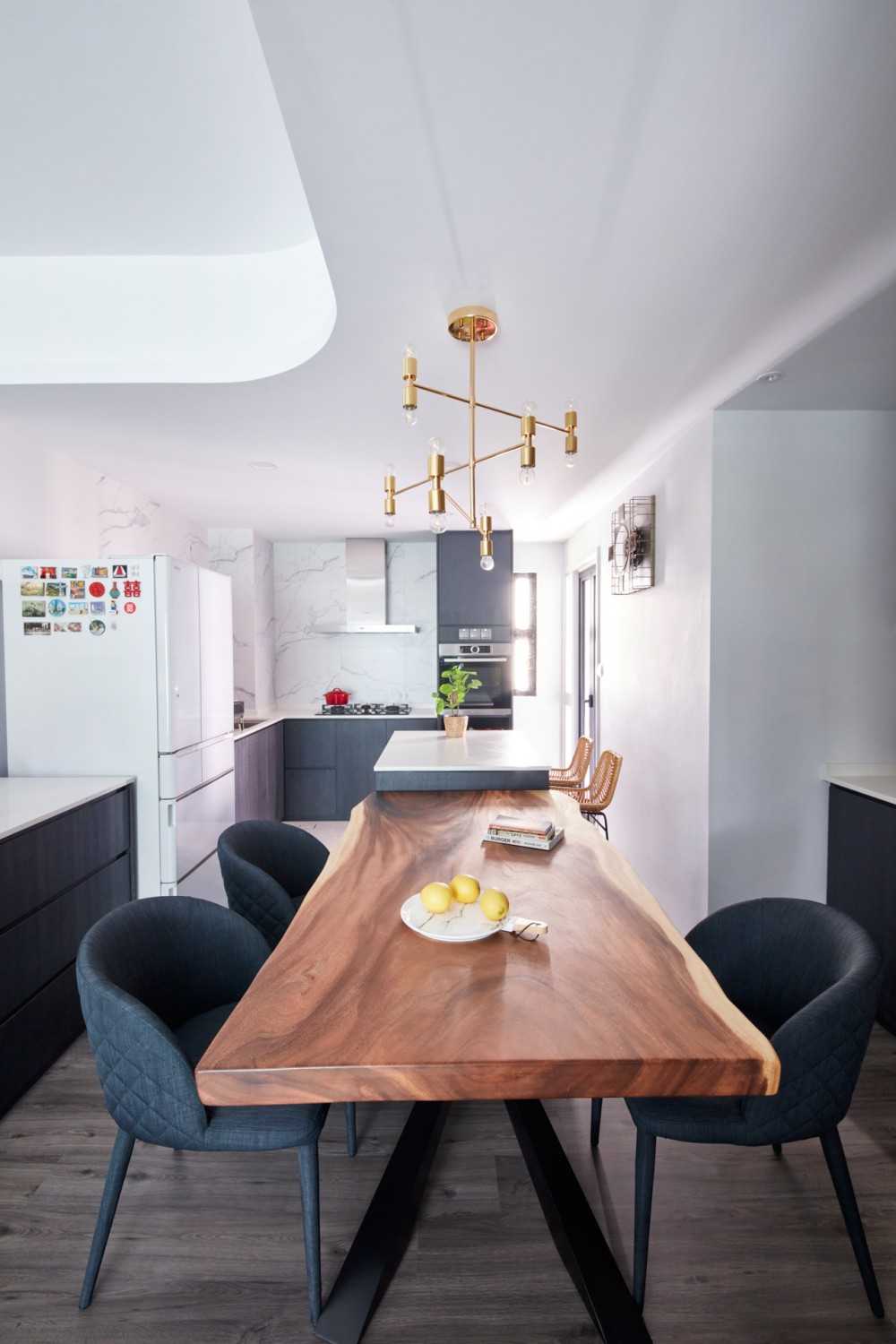 Modern Dining Room with Drop Light and Bar Counter