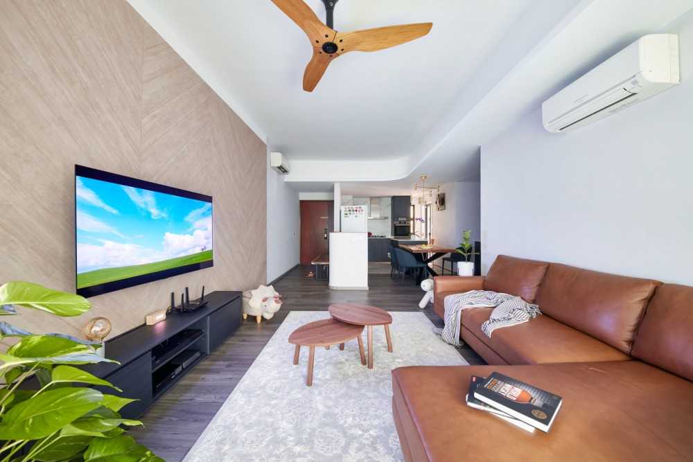 Modern Living Room with Ceiling Fan and Sofa