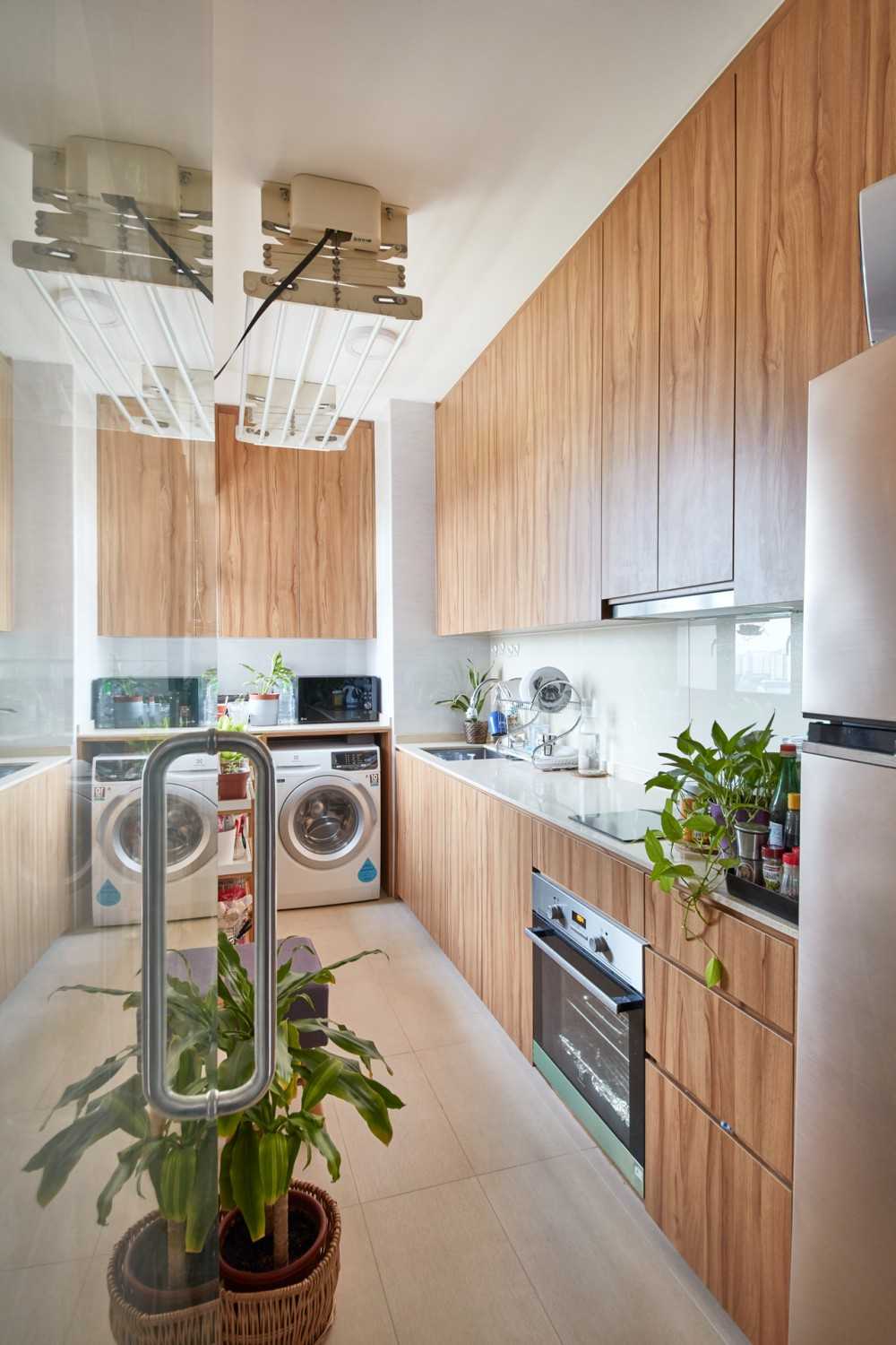 Eclectic Service Yard with Washing Machine and Laundry Area
