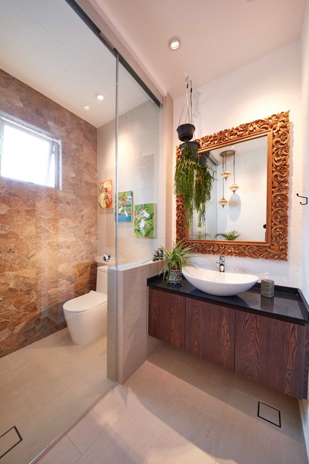 Country Bathroom with Mirror and Bathroom Storage