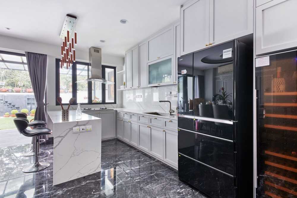 Modern Kitchen with Marble Floor and Bar Counter