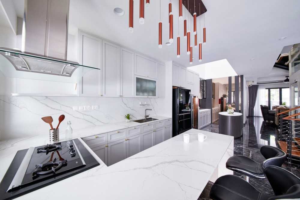 Modern Kitchen with Countertop and Marble Floor