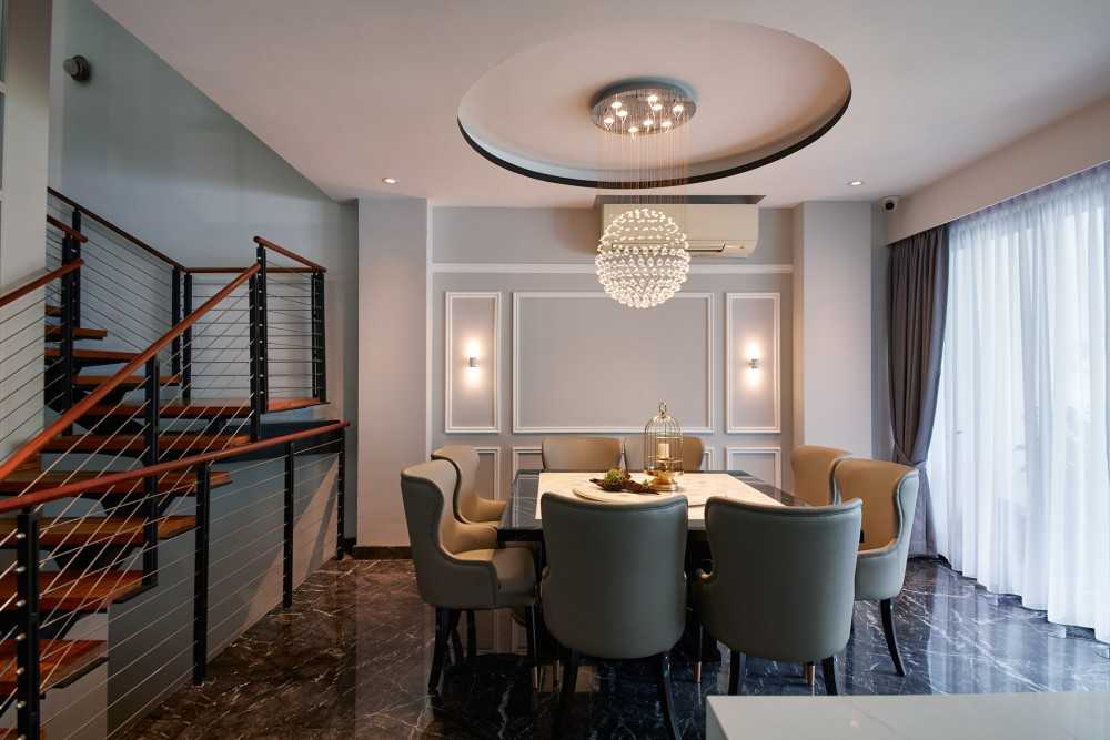 Modern Dining Room with Chandelier and Dining Table