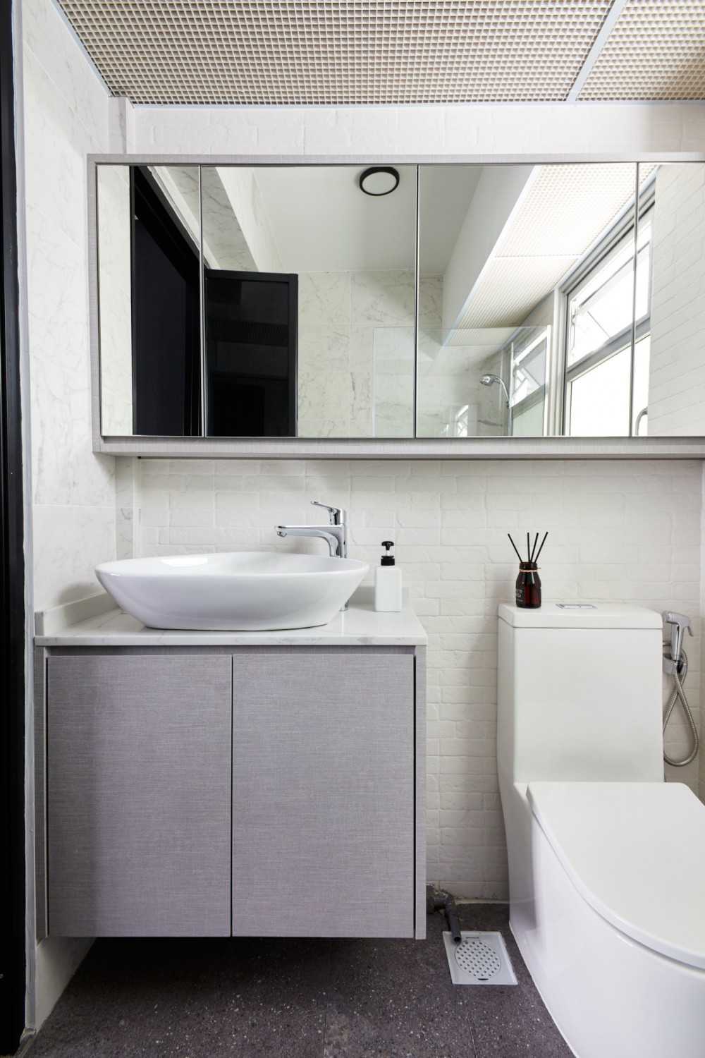 Modern Bathroom with Bathroom Storage and Flooring