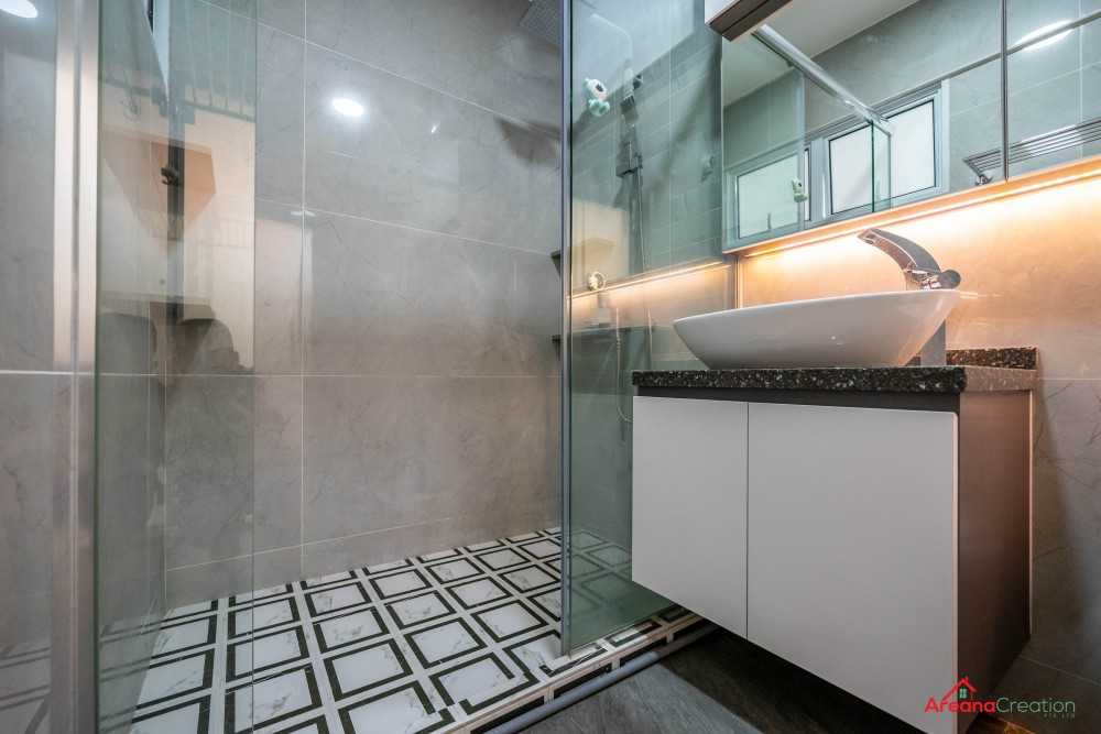 Contemporary Bathroom with Homogeneous Tiles and Mirror