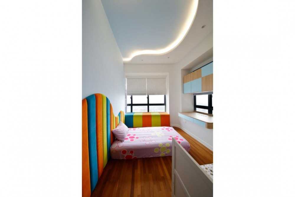 Contemporary Bedroom with Wood Flooring and Queen Bed