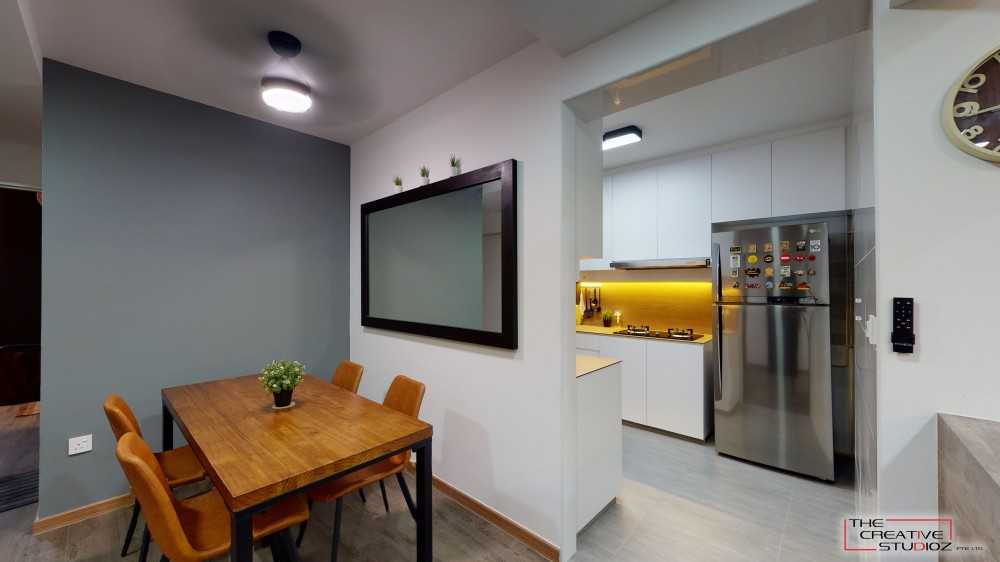 Scandinavian Dining Room with Dining Table and Dining Chairs