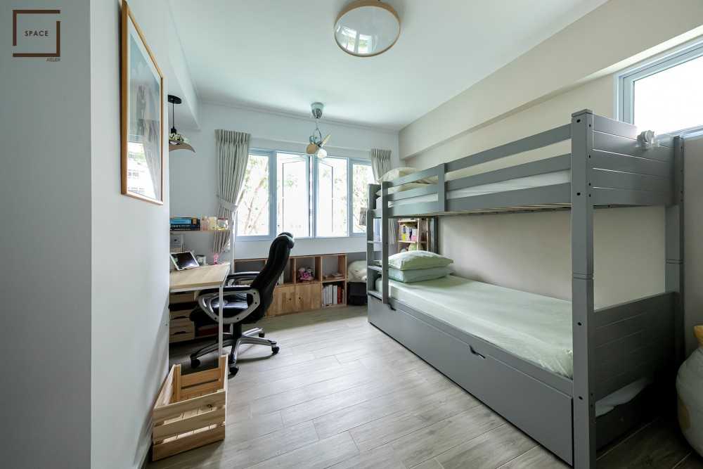 Contemporary Kids Room with Bookshelf and Toys