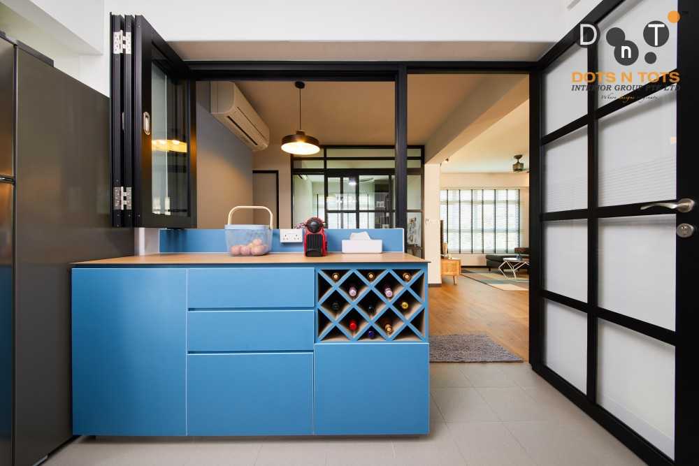 Modern Kitchen with Kitchen Window and Open Kitchen