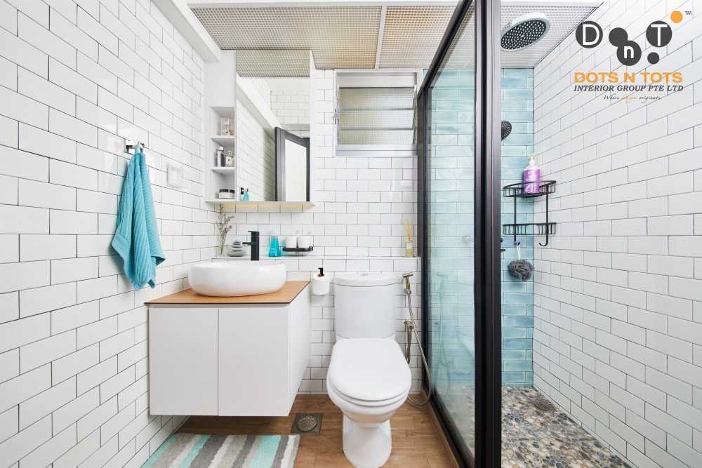 Modern Bathroom with Shower Screen and Bathroom Storage
