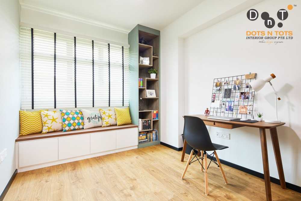 Modern Home Office with Bookshelf and Desk