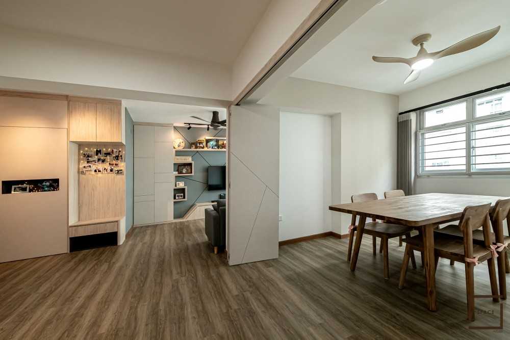 Scandinavian Dining Room with Dining Table and Dining Chairs