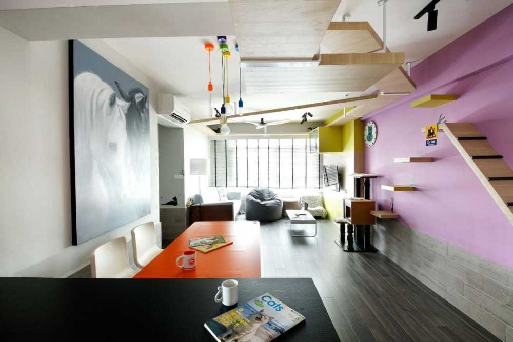 Eclectic Dining Room with Drop Light and Bar Counter