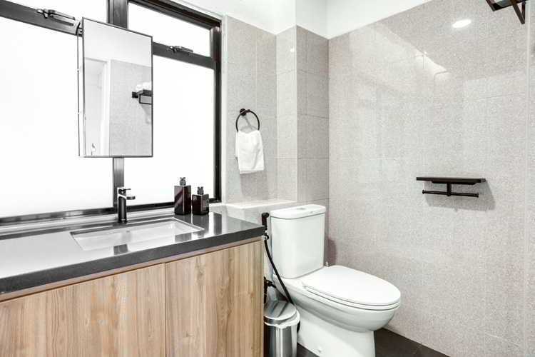 Modern Bathroom with Mirror and Bathroom Mirrors