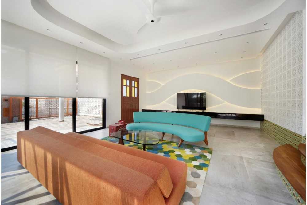 Eclectic Living Room with Sofa and TV