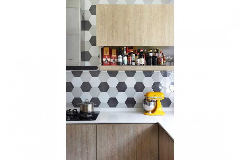 Eclectic Kitchen with Kitchen Backsplash and Kitchen Cabinets