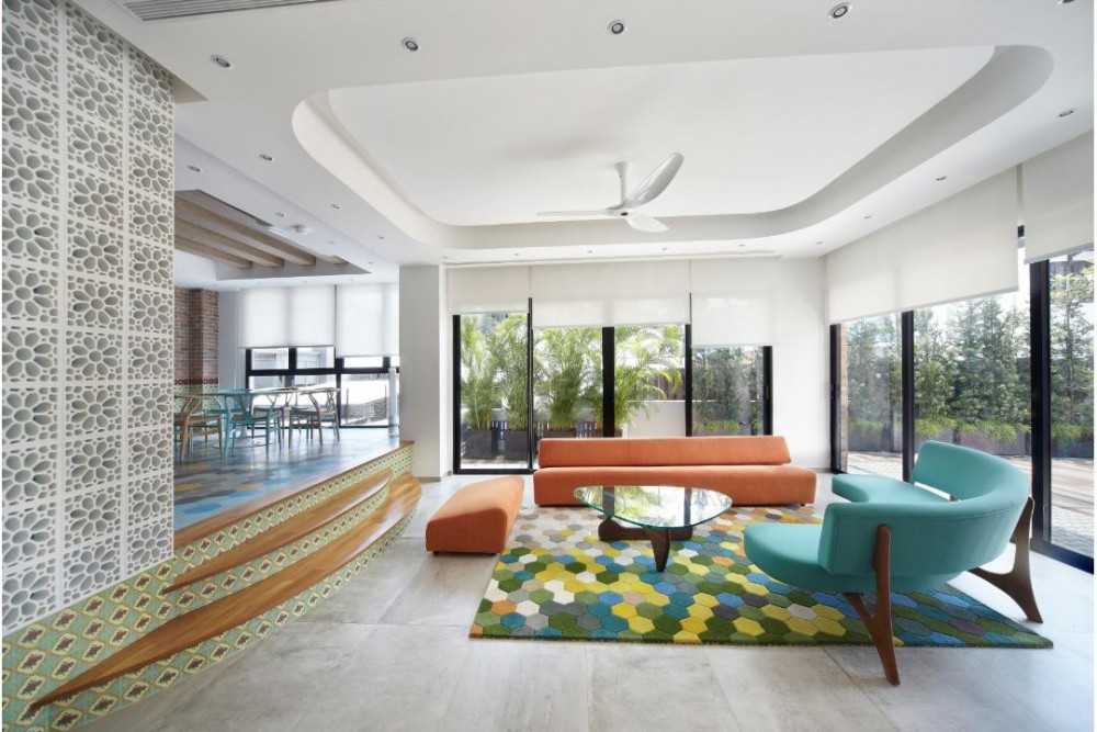 Eclectic Living Room with Sofa and Coffee Table