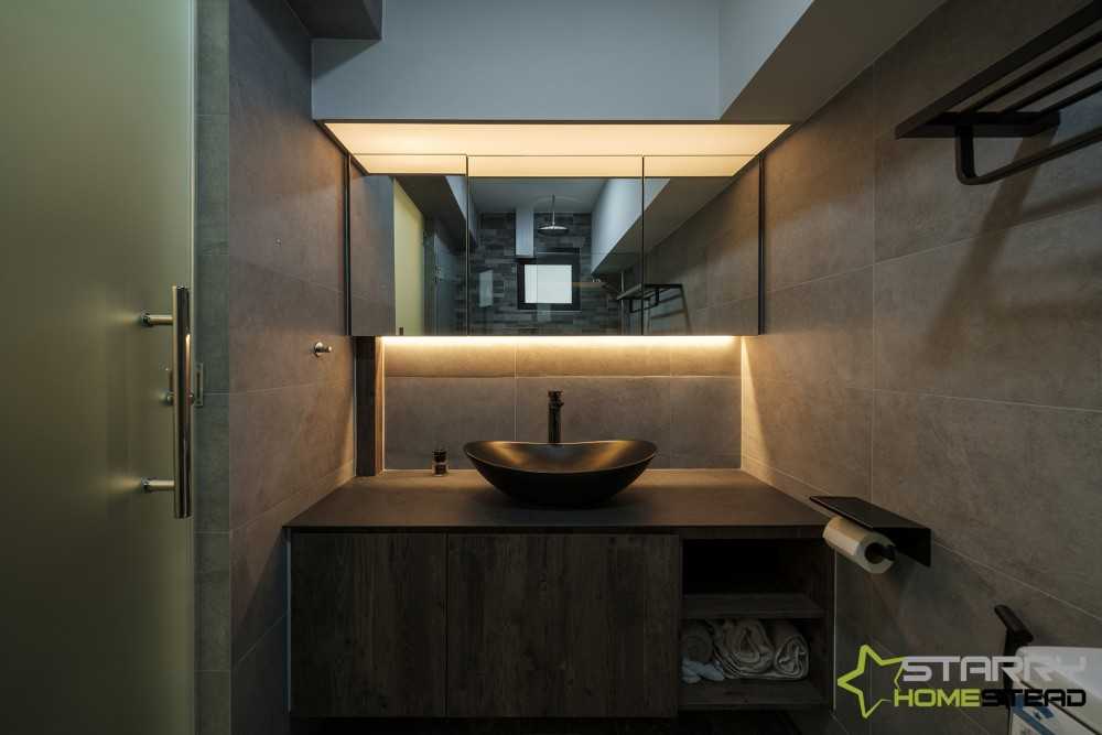 Modern Bathroom with Bathroom Sinks and Bathroom Accessories
