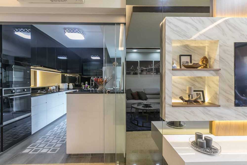 Modern Kitchen with Countertop and Kitchen Island