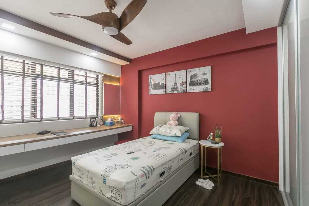 Modern Bedroom with Bay Window and Ceiling Light