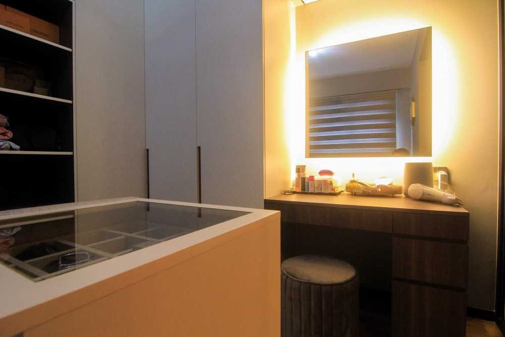 Modern Bedroom with Homogeneous Tiles and Cove Lighting