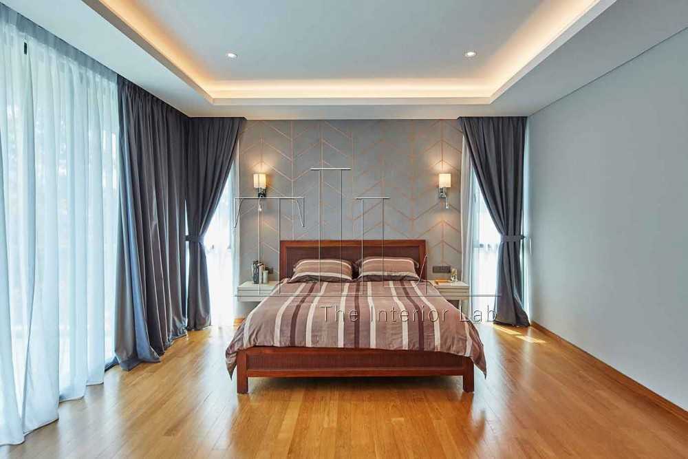 Modern Bedroom with Feature Wall and Bedside Table