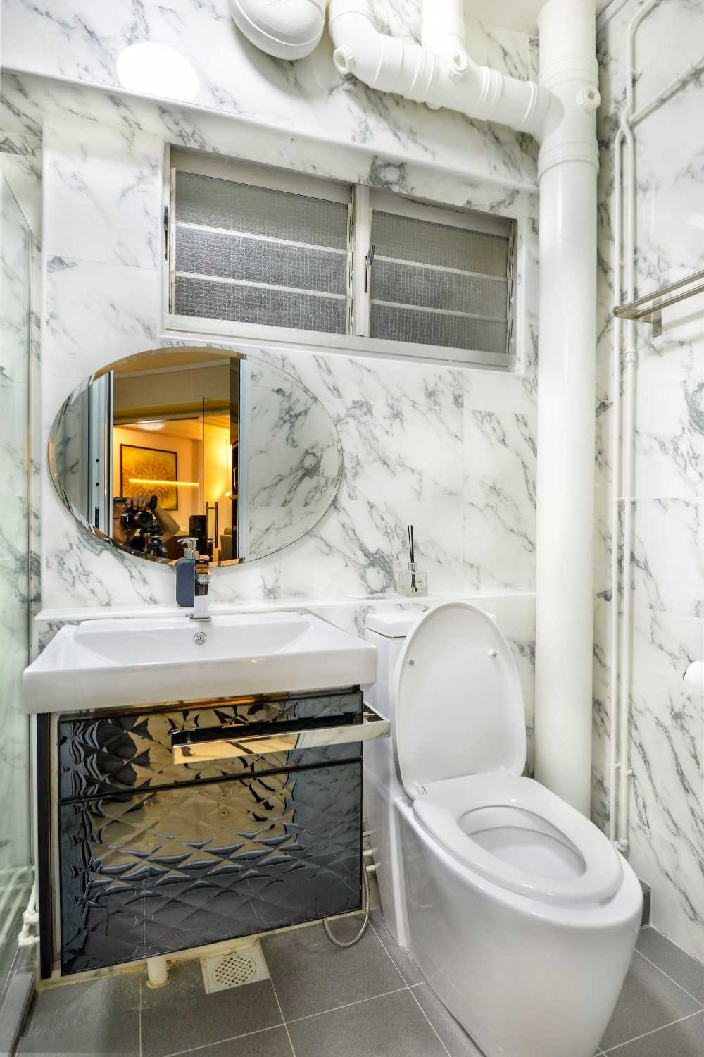 Modern Bathroom with Vanity Counter and Shower Screen